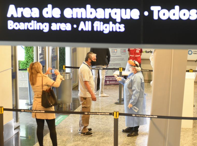 Argentina abre sus fronteras para recibir extranjeros