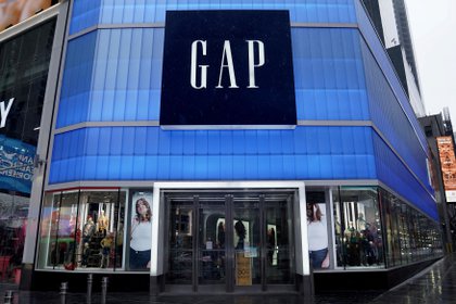 La marca GAP llega al mercado argentino: se venderá online a través de una plataforma de venta de indumentaria