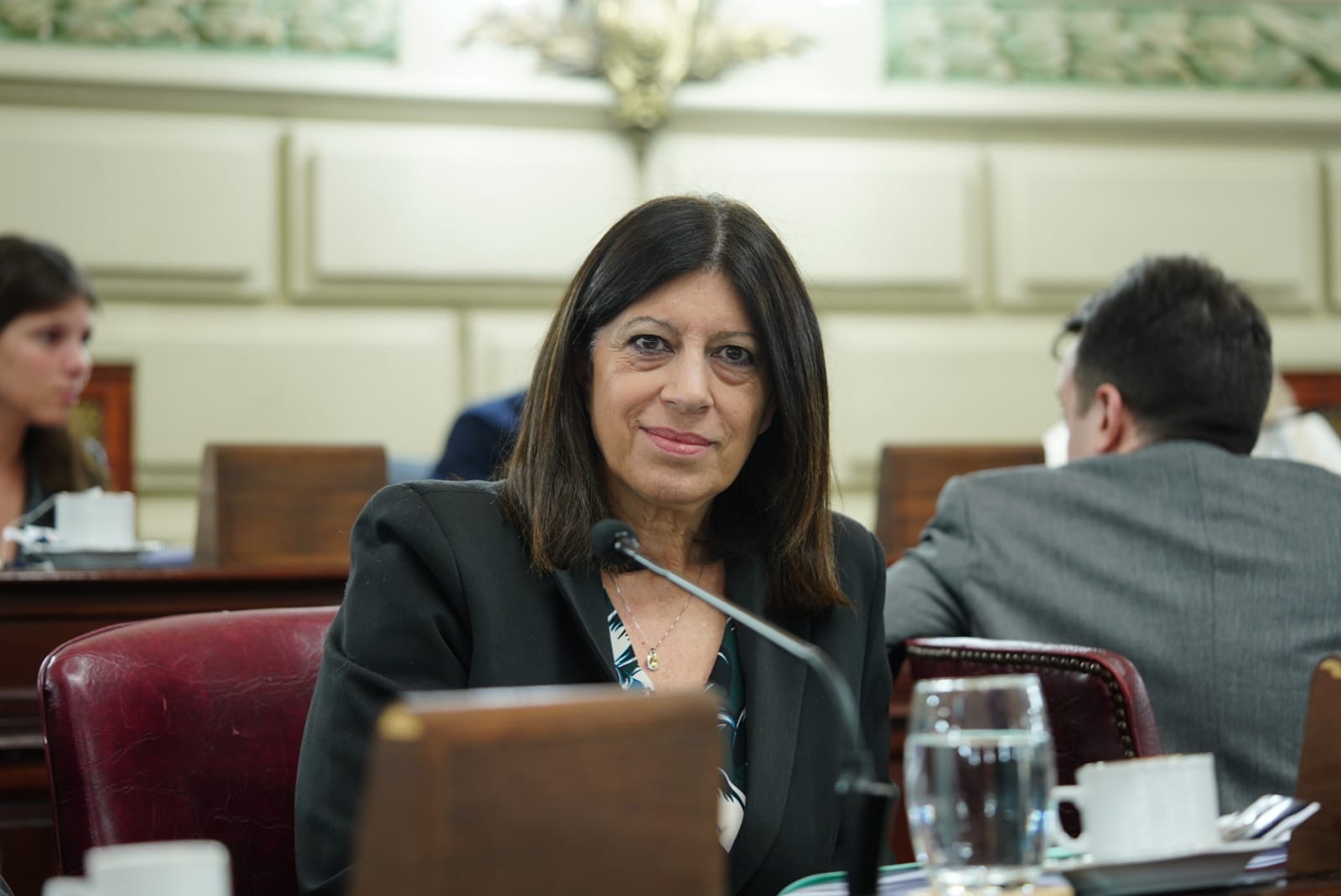 Clara García: “Vamos por cinco semanas con paros docentes porque Perotti no quiso detener el conflicto”